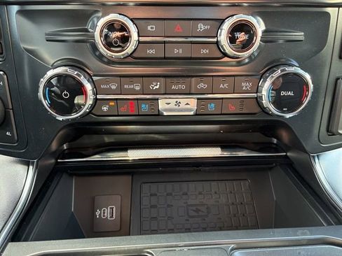 New 2025 Ford F150 Platinum image 42