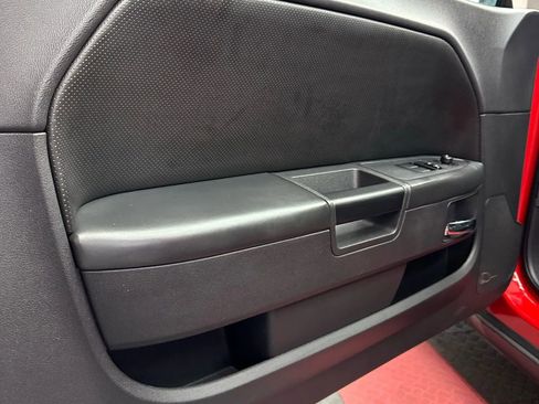 Used 2010 Dodge Challenger R/T image 10