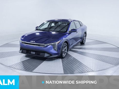 Used 2025 Kia K4 FWD image 2