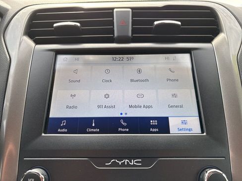 Used 2020 Ford Fusion SE image 19