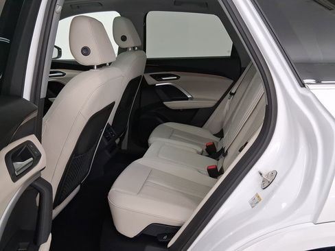 New 2025 Audi Q5 Premium image 13