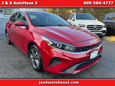 Used 2023 Kia Forte LXS w/ LXS Technology Package FWD image 1