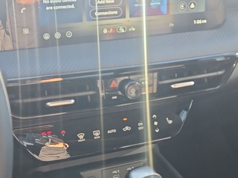 New 2026 Nissan Kicks SR image 20