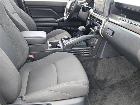 Used 2025 Toyota Tacoma SR5 AWD/4WD image 24