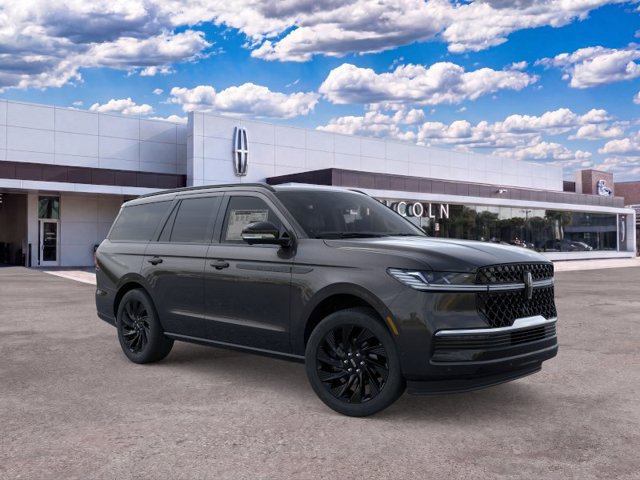 New 2026 Lincoln Navigator Reserve w/ Jet Appearance Package AWD/4WD image 7