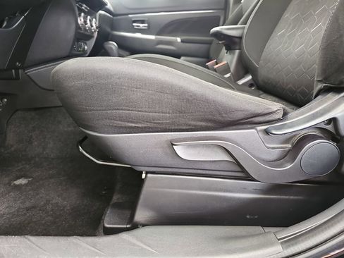 Used 2021 Mitsubishi Outlander Sport SE FWD image 29