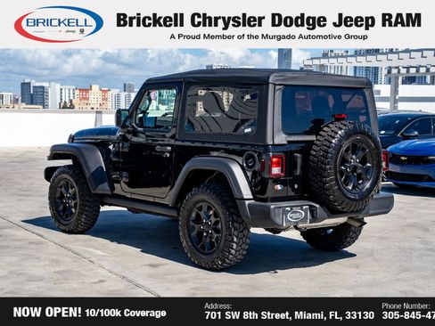 Used 2023 Jeep Wrangler Willys image 7