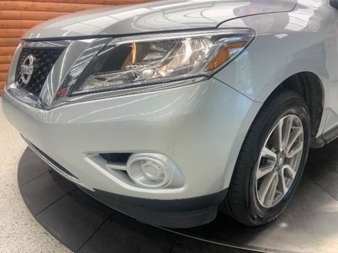 Used 2016 Nissan Pathfinder S FWD image 28