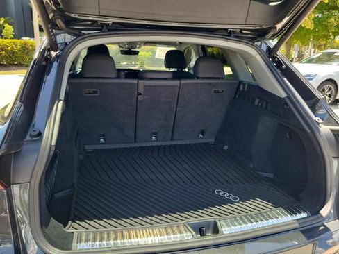 Certified 2025 Audi Q5 Premium w/ Convenience Package AWD/4WD image 8