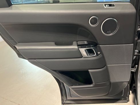 Used 2019 Land Rover Range Rover Sport HSE Dynamic image 29