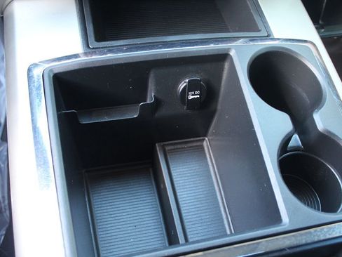 Used 2014 RAM 1500 Laramie w/ Convenience Group image 27