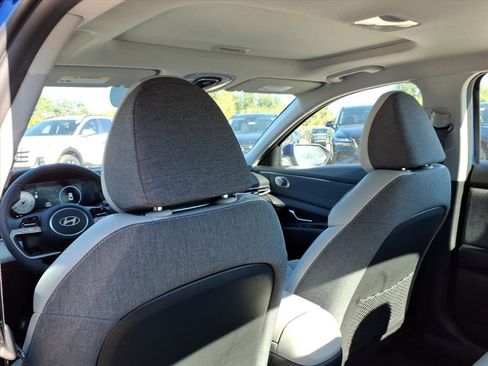 New 2026 Hyundai Elantra Limited image 16