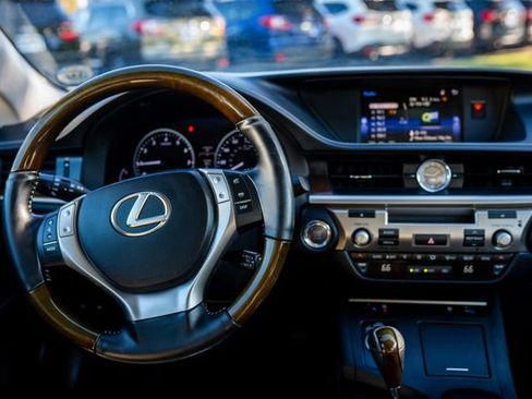 Used 2015 Lexus ES 350 image 6