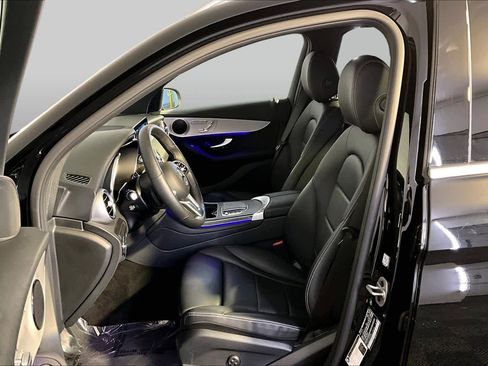 Used 2022 Mercedes-Benz GLC 300 4MATIC image 9