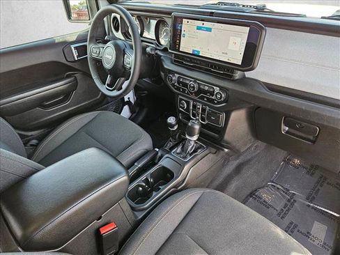 Used 2025 Jeep Wrangler Unlimited Sport AWD/4WD image 27
