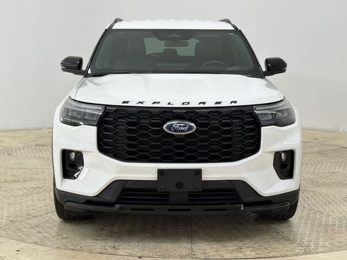 Used 2025 Ford Explorer ST-Line w/ ST-Line Street Pack AWD/4WD image 6