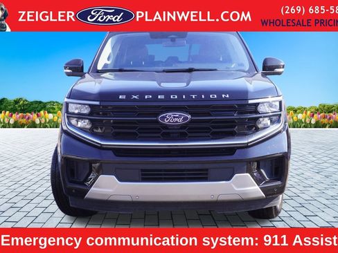 Used 2025 Ford Expedition Max Platinum image 8