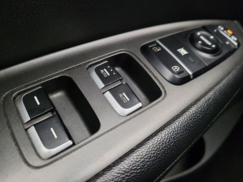 Used 2018 Kia Optima Premium w/ Convenience Package image 27