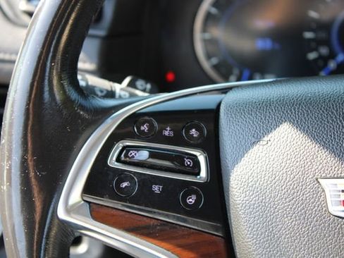Used 2019 Cadillac Escalade ESV Luxury RWD image 24