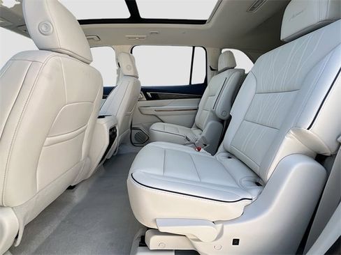 New 2026 Buick Enclave Avenir w/ Super Cruise Package image 17