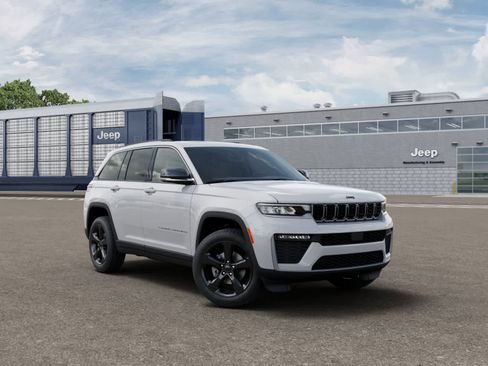 New 2026 Jeep Grand Cherokee Limited w/ Limited Altitude Package image 5