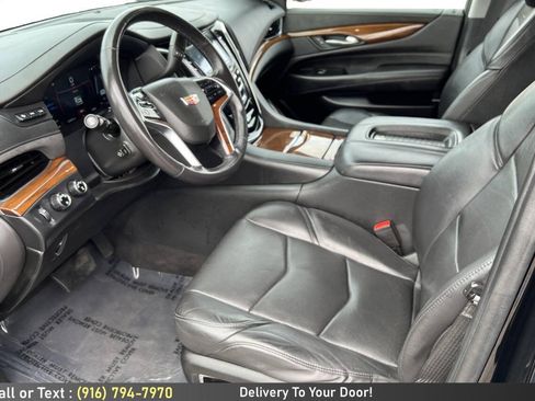 Used 2020 Cadillac Escalade ESV Premium Luxury AWD/4WD image 14