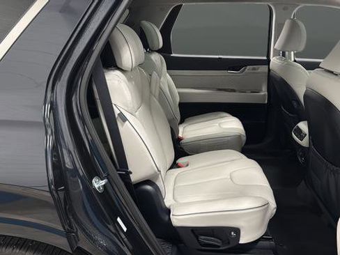 Used 2025 Hyundai Palisade Calligraphy image 25