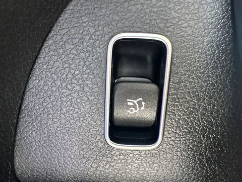 Used 2024 Mercedes-Benz GLE 450 4MATIC image 28