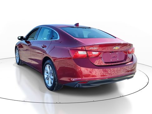 Used 2024 Chevrolet Malibu LT image 3