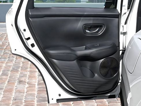 New 2026 Honda HR-V LX image 11