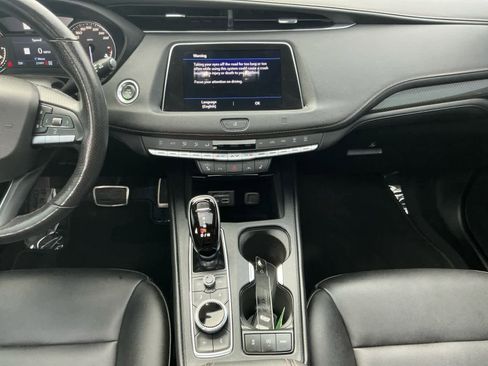 Used 2021 Cadillac XT4 Sport image 11