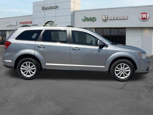 Used 2017 Dodge Journey SXT FWD image 8