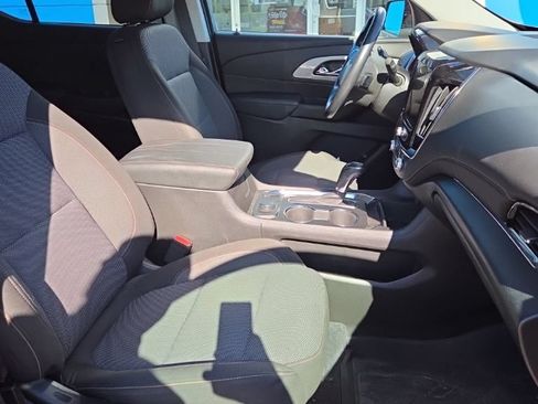 Used 2020 Chevrolet Traverse LT FWD image 22