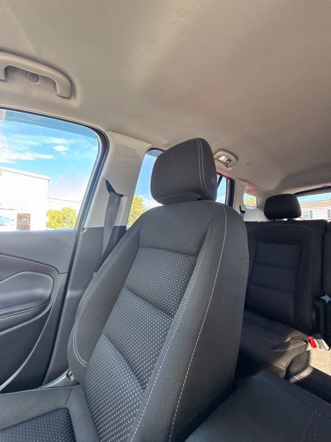 Used 2024 GMC Terrain SLE w/ Driver Convenience Package FWD image 18