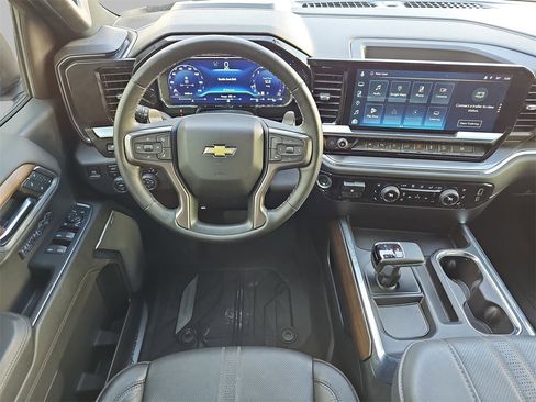 Used 2024 Chevrolet Silverado 1500 High Country w/ Technology Package image 19