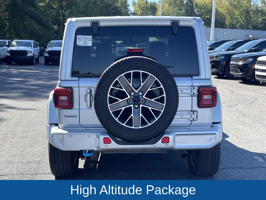 Used 2023 Jeep Wrangler Unlimited Sahara AWD/4WD image 8