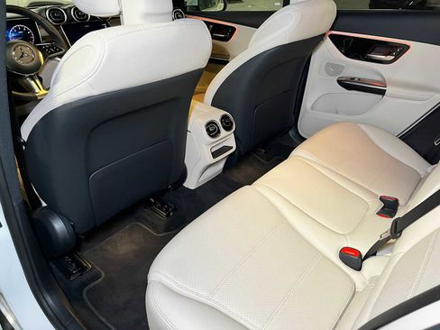 Certified 2025 Mercedes-Benz GLC 300 image 19