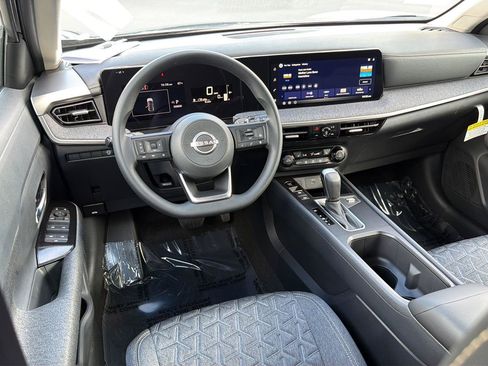 New 2026 Nissan Kicks SV w/ Cold Weather Package FWD image 18