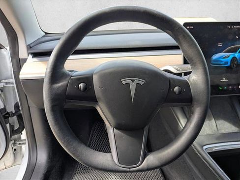 Used 2023 Tesla Model 3 Standard Range image 13