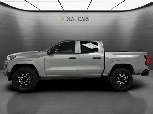 Used 2023 Chevrolet Colorado W/T RWD image 8