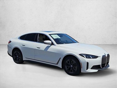 New 2026 BMW i4 eDrive40 w/ Driving Assistance Package RWD image 7