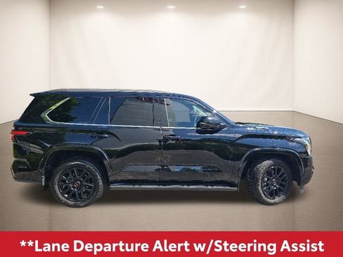 Used 2024 Toyota Sequoia SR5 w/ SR5 Premium Package AWD/4WD image 11