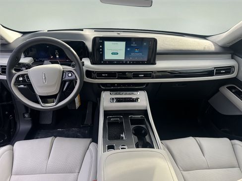 New 2026 Lincoln Aviator Reserve image 12