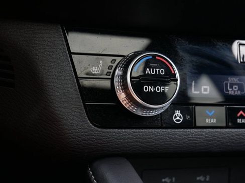 Used 2025 Mitsubishi Outlander SEL Black Edition AWD/4WD image 27