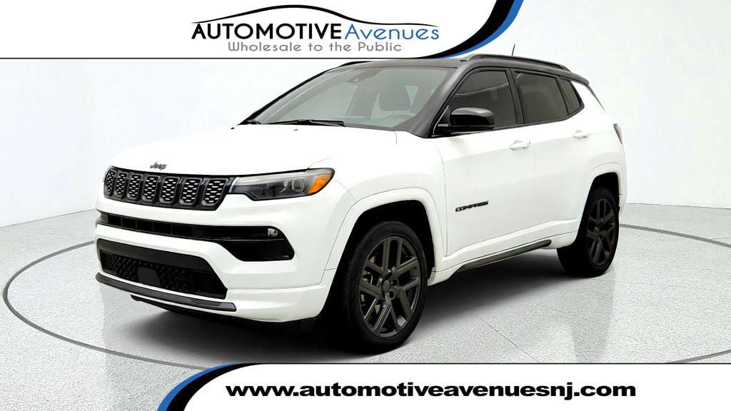 Used 2024 Jeep Compass Limited w/ High Altitude Package AWD/4WD image 1