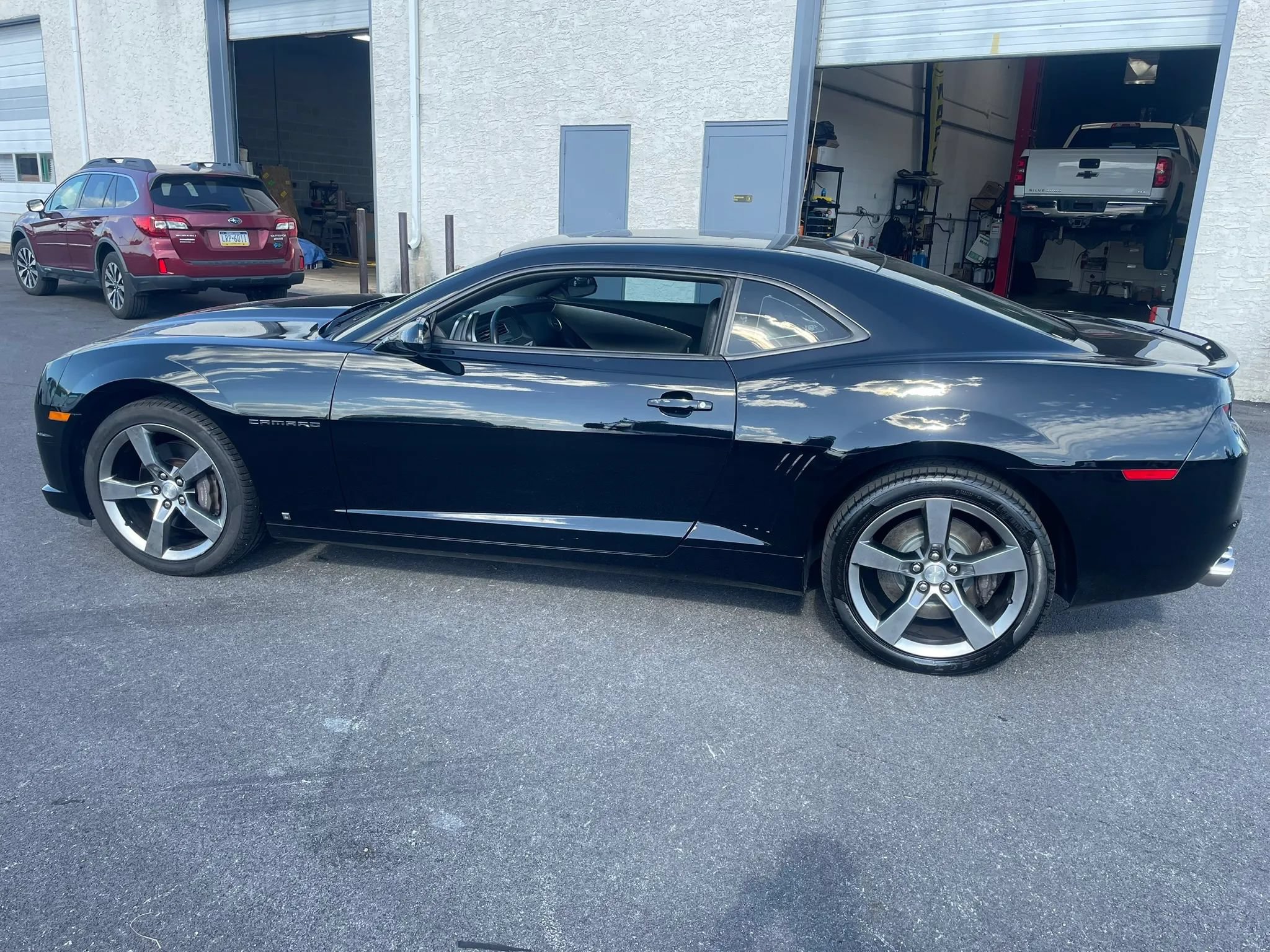 Used 2010 Chevrolet Camaro SS w/ RS Package RWD image 11