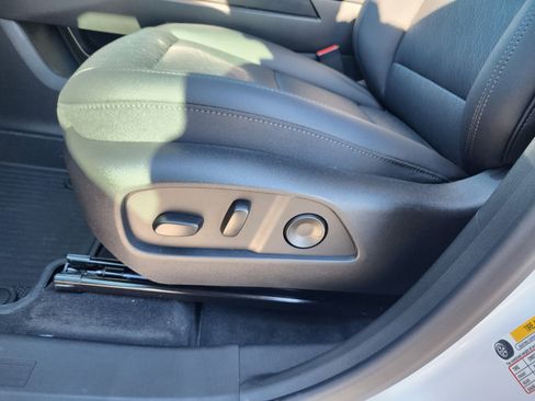 New 2026 Chevrolet Equinox LT w/ Convenience Package II image 25