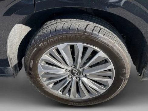 Used 2025 INFINITI QX80 Sensory AWD/4WD image 24