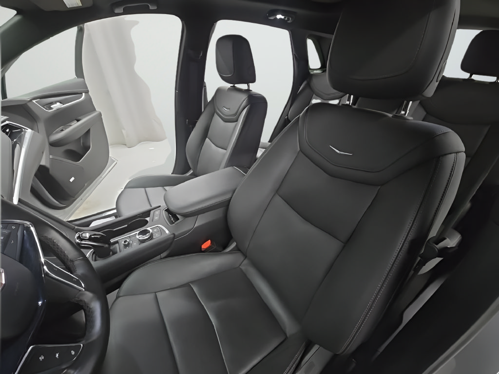 Used 2020 Cadillac XT5 Premium Luxury AWD/4WD image 15