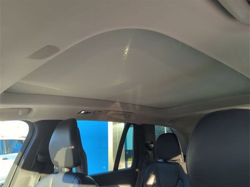 Used 2022 Volvo XC90 T5 Momentum w/ Climate Package image 19